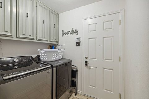 309 Forest Grove Drive, photo 24