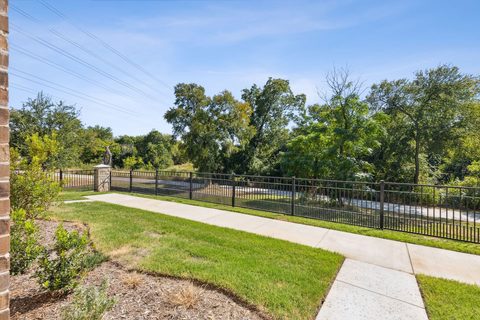 1905 McClane Drive, photo 24
