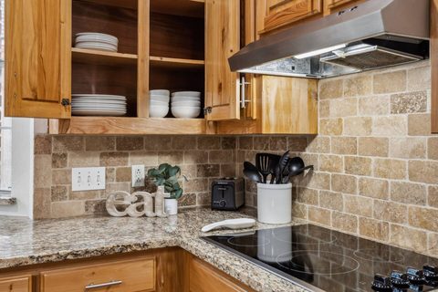 707 Glen Abbey Dr, photo 8