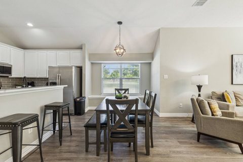4400 Caledonia Creek Lane, photo 11