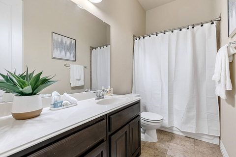 1100 Newchester Drive, photo 23