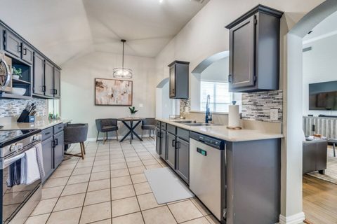 1608 Brighton Drive, photo 4
