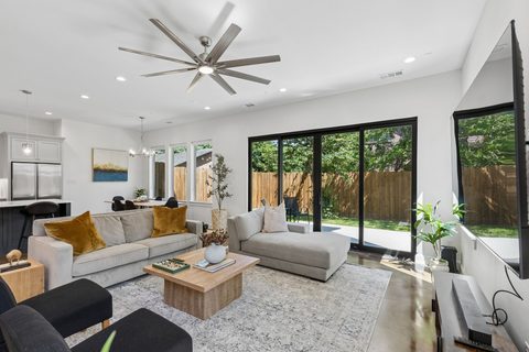 4404 Rusk Avenue, photo 3