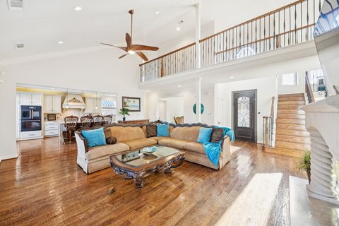 5313 Paladium Dr, photo 2