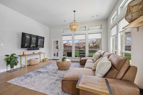 13946 Falcon Ranch Dr, photo 3