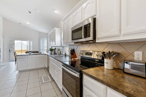 4037 Martinsburg Drive, photo 11