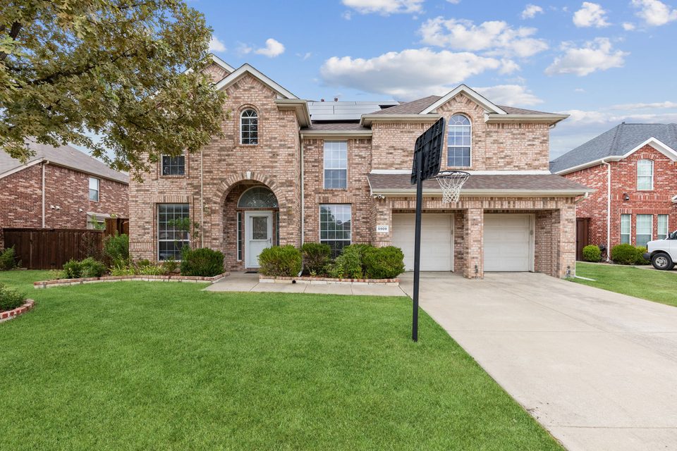 5909 Wamego Lane, photo 1