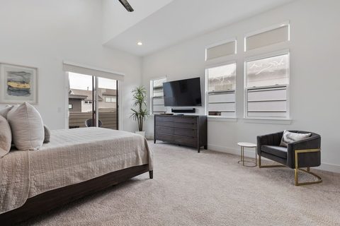 3871 Pine Tree Court, photo 12