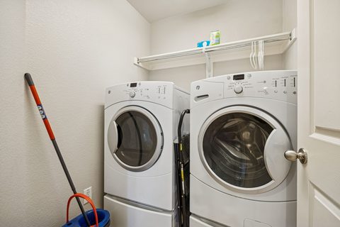 3012 Larreta, photo 26