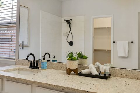1557 Charleston Drive, photo 19