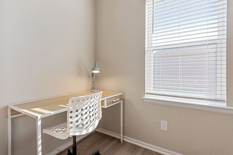 718 Bridgestone Way, photo 15