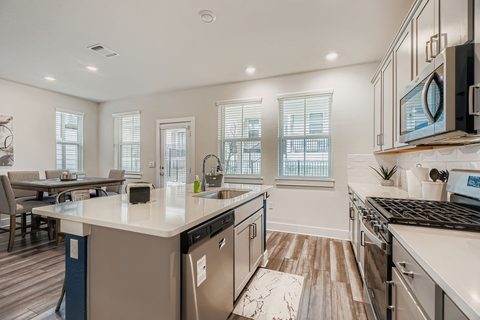 7113 Terrazzo Cottage Lane, photo 8
