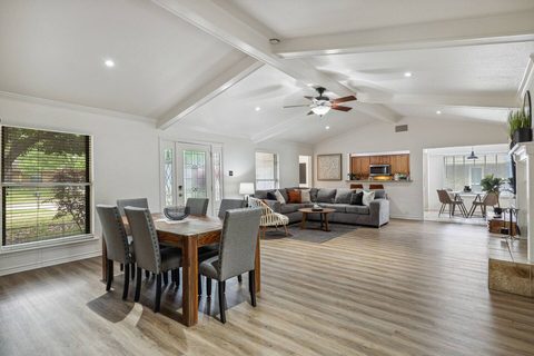 309 Forest Grove Drive, photo 8
