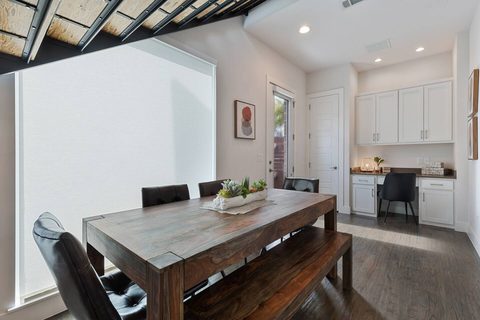 3871 Pine Tree Court, photo 9