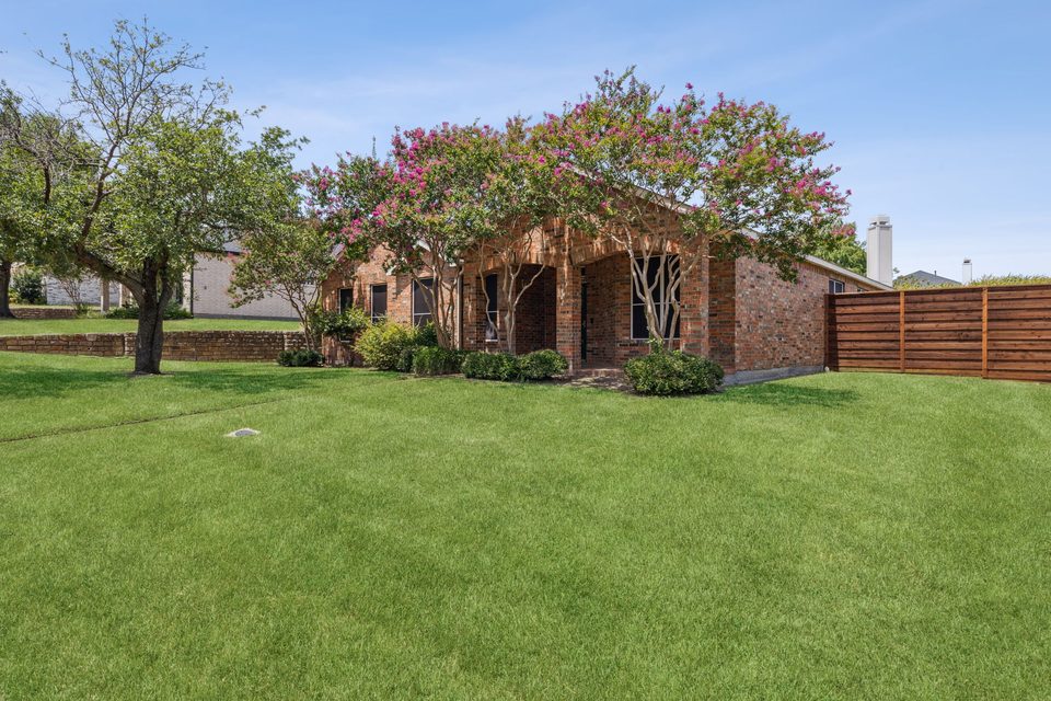 1053 Woodhaven Circle, photo 1