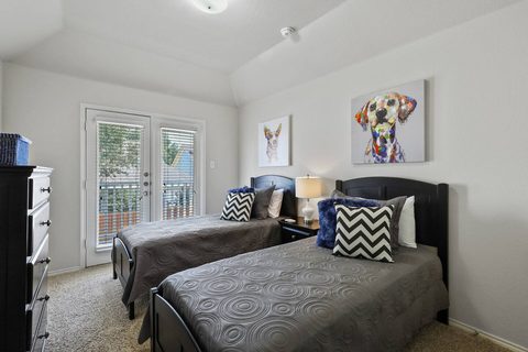 9704 Hedge Bell Drive, photo 22
