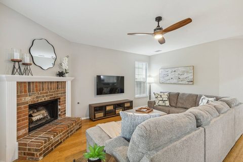 1053 Woodhaven Circle, photo 4