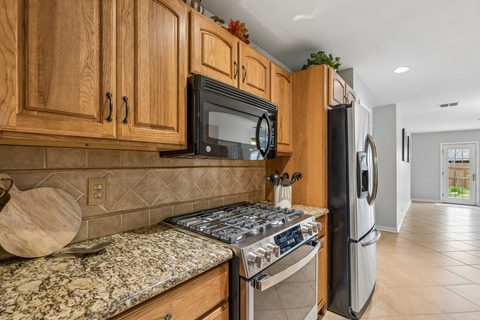 4425 Maple Shade Avenue, photo 8