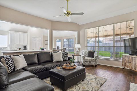 1932 Sunrise Trail, photo 4