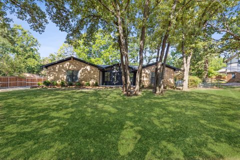 2015 Camelot Dr