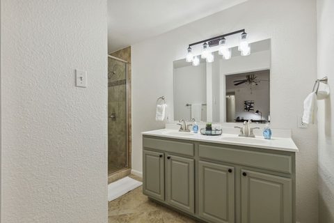 309 Forest Grove Drive, photo 16