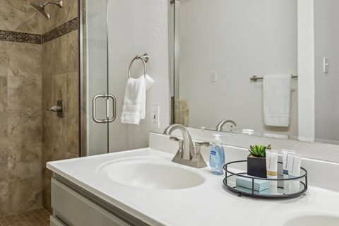 309 Forest Grove Drive, photo 18