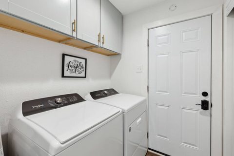 726 Snowden Dr, photo 21