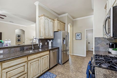 199 Cody Place, photo 5