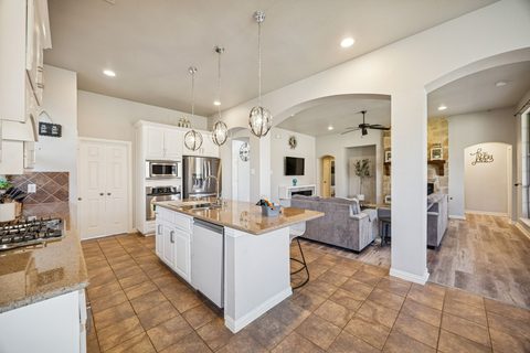 3012 Larreta, photo 9
