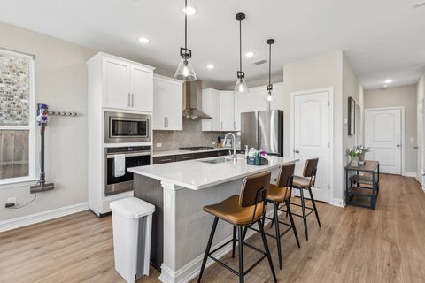 709 Creekwater Lane, photo 6