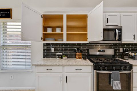 1557 Charleston Drive, photo 7