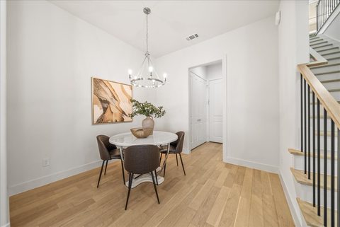 135 Garden Court East, photo 12
