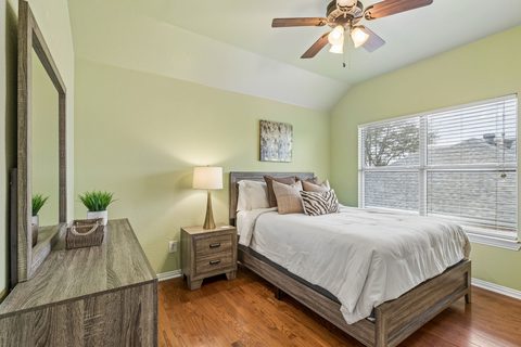4425 Maple Shade Avenue, photo 22