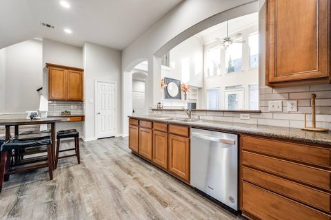 4-bedroom furnished home in Frisco, photo 11
