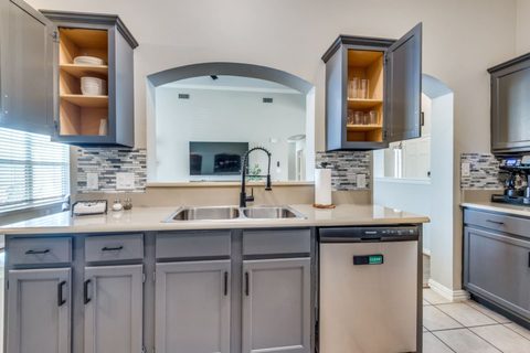 1608 Brighton Drive, photo 5
