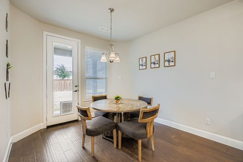 11602 Estrella Ln, photo 9