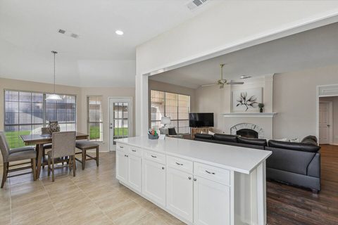 1932 Sunrise Trail, photo 7