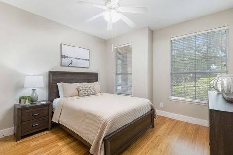 1053 Woodhaven Circle, photo 21