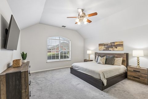 4425 Maple Shade Avenue, photo 16