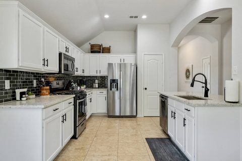 1557 Charleston Drive, photo 6