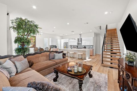 4323 Honeycomb Street, photo 3