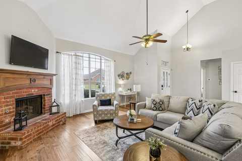 4425 Maple Shade Avenue, photo 3
