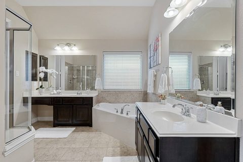 1100 Newchester Drive, photo 16