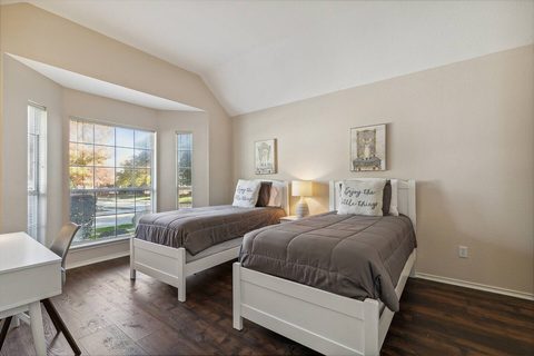 1932 Sunrise Trail, photo 22