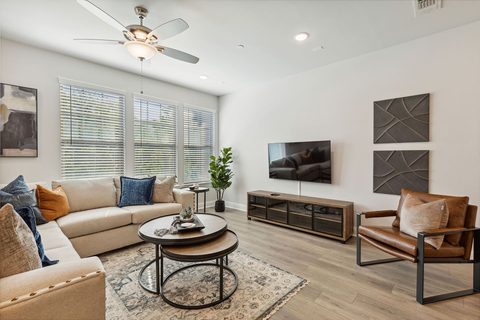 1905 McClane Drive, photo 4