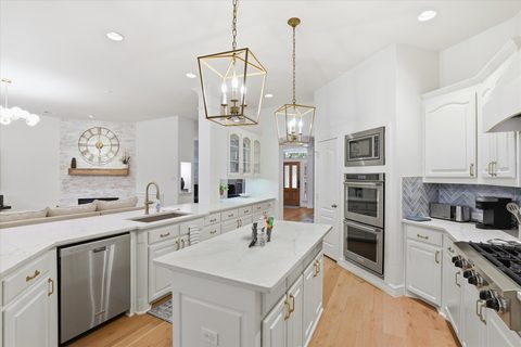 2103 Angel Falls Drive, photo 8