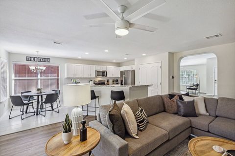 3315 Elmwood Court, photo 4