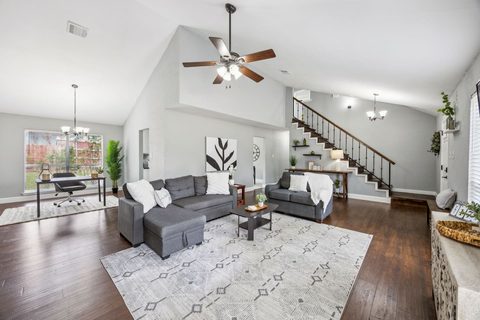 1601 Chittam Dr, photo 3