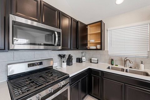 718 Bridgestone Way, photo 11