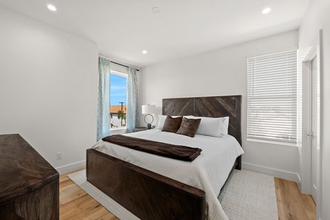 4323 Honeycomb Street, photo 17